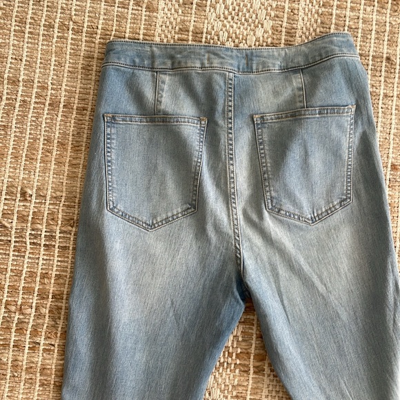 Free People Bell Bottom Blue Jeans - Picture 6 of 8